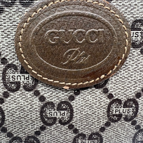 Gucci Plus Pouch EUC - really clean - Picture 4 of 16
